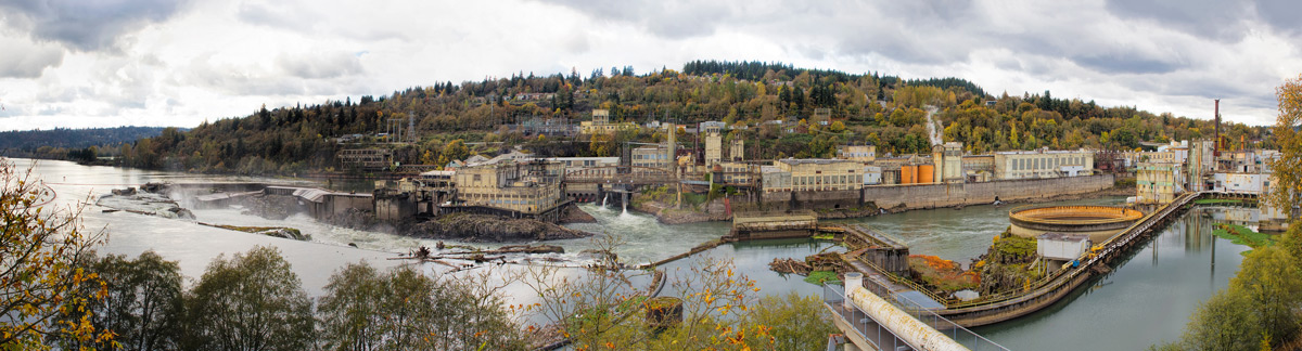 Hydroelectric power plant at Willamette Falls in Oregon